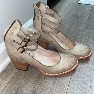 Like new freebird Randy’s size 7